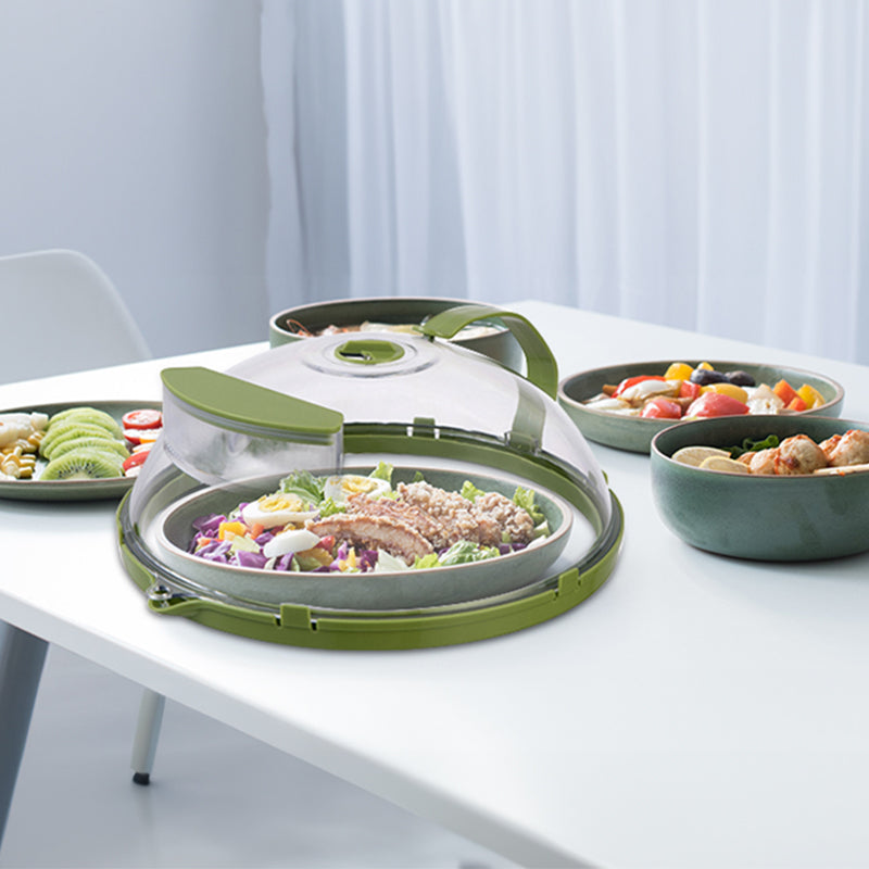 Microwave splatter cover with steam vent