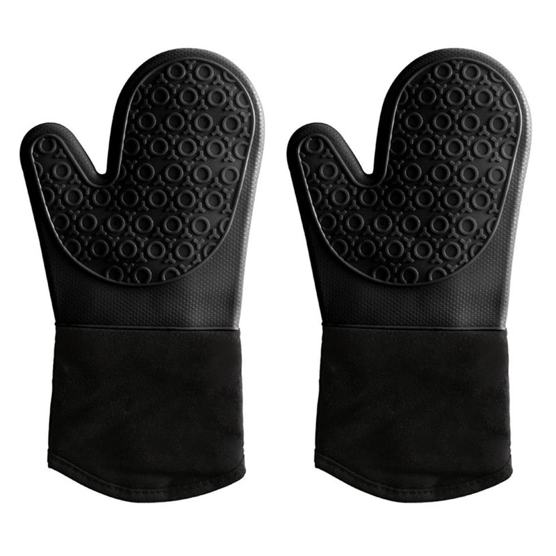 Oven gloves used at a barbecue