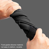 Oven gloves in black