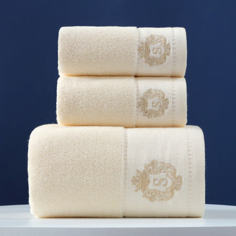 Wide satin border towel set