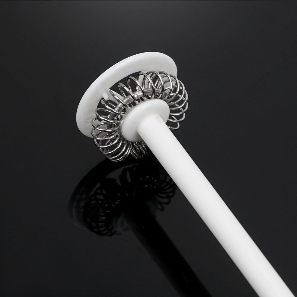 Milk frother in green